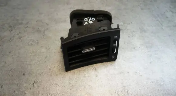 Infiniti Q70 Y51 Dashboard side air vent grill/cover trim