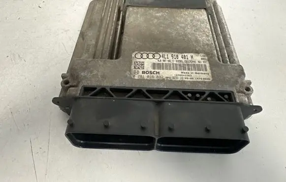 Audi Q7 4L Engine control unit/module 4L1910401H 4L0907401C 0281016832
