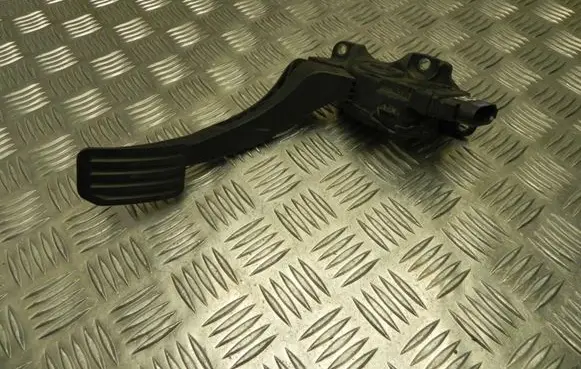 Ford S-MAX Accelerator throttle pedal 6G929F836JD T2113
