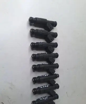 BMW 7 E38 Fuel injector 6782041