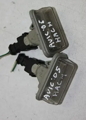 Toyota Avensis T250 Number plate light