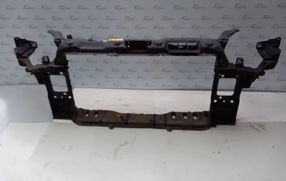 Hyundai i30 Radiator support slam panel 