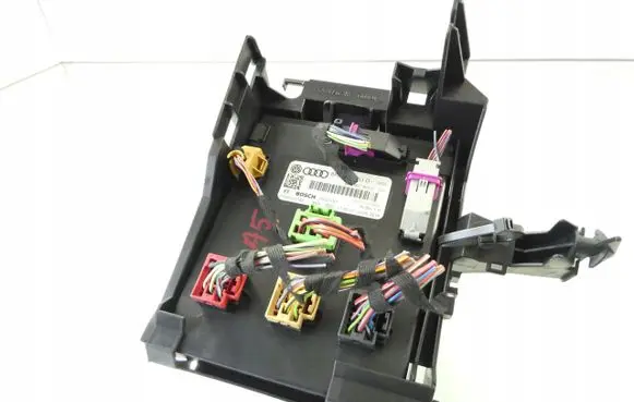 Audi A4 S4 B8 8K Comfort/convenience module 8K0907063D