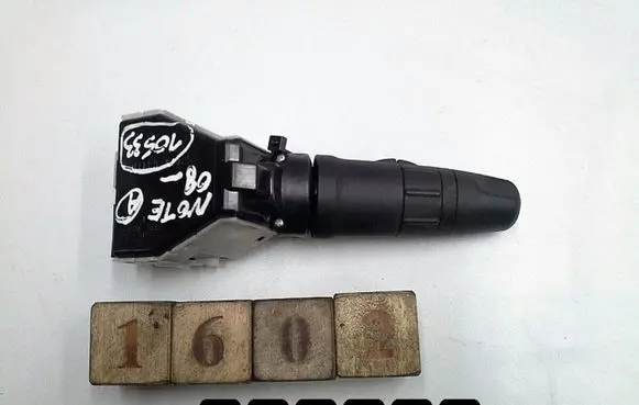 Nissan Note (E11) Other switches/knobs/shifts