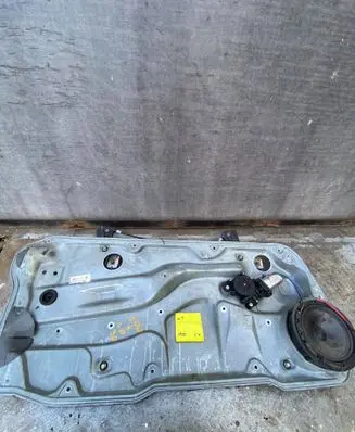 Volkswagen Golf IV Front door window regulator with motor 