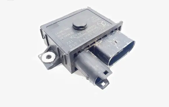 Mercedes-Benz C W204 Glow plug pre-heat relay A6461532579