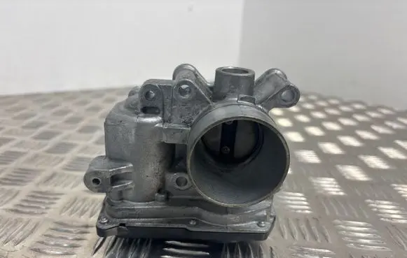 Renault Clio IV Throttle body valve 8200568712D 00482 2J02