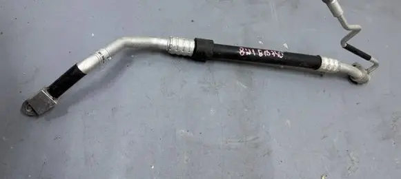 Audi A4 S4 B9 8W Air conditioning (A/C) pipe/hose 8W1816740