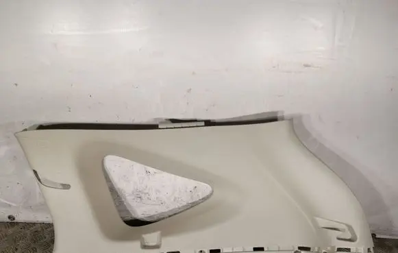 Honda CR-V (D)pillar trim (top) 84131T1GE022