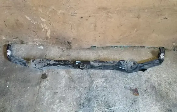 Citroen C4 I Picasso Radiator support slam panel