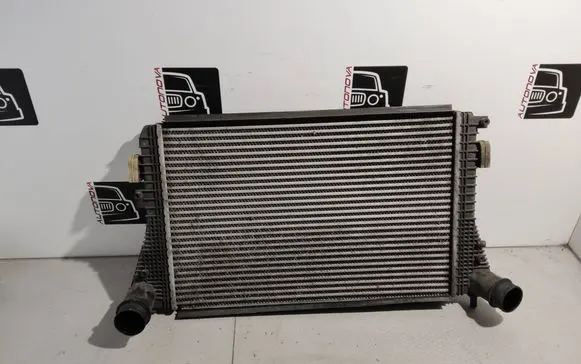 Volkswagen Golf Plus Intercooler radiator 1K0145803BM