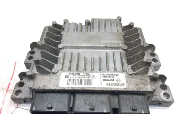 Renault Megane II Engine control unit/module ECU 8200565863