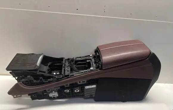 BMW X7 G07 Armrest 6082819