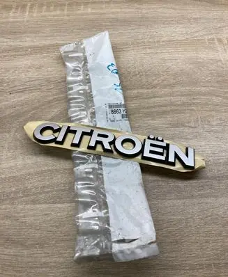 Citroen Saxo Manufacturers badge/model letters 8663HZ