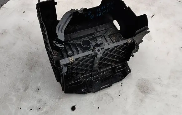 Opel Vivaro Battery box tray 