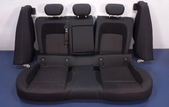 Opel Insignia A Second row seats 