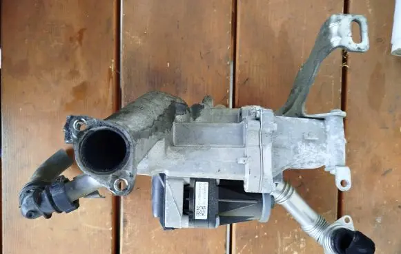 Peugeot 208 EGR valve 50563903