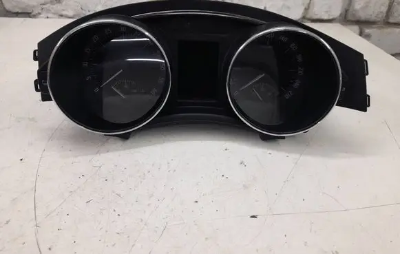 Skoda Superb B6 (3T) Speedometer (instrument cluster) 3T1920840D 0839110087