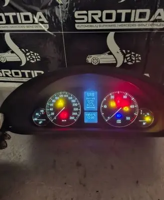 Mercedes-Benz C W203 Speedometer (instrument cluster) A2035404947