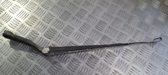 Nissan Almera Front wiper blade arm c5433nwb