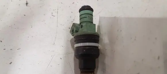 BMW 5 E39 Fuel injector 0280150415