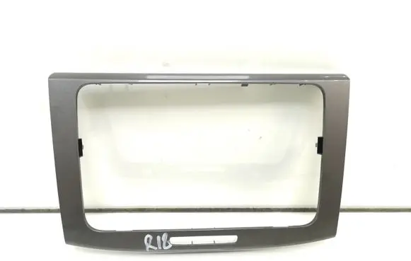 Radio/GPS head unit trim