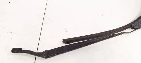 Nissan Primera Front wiper blade arm 