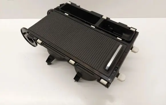 Cup holder front