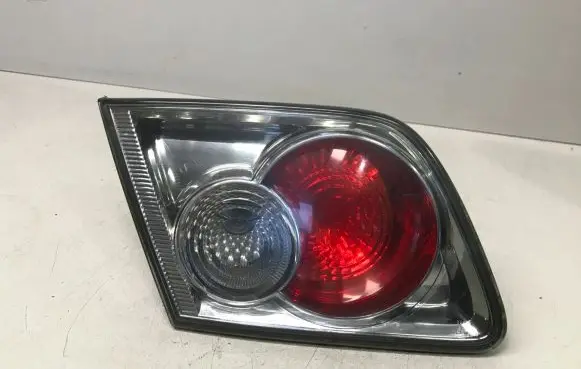 Mazda 6 Tailgate rear/tail lights