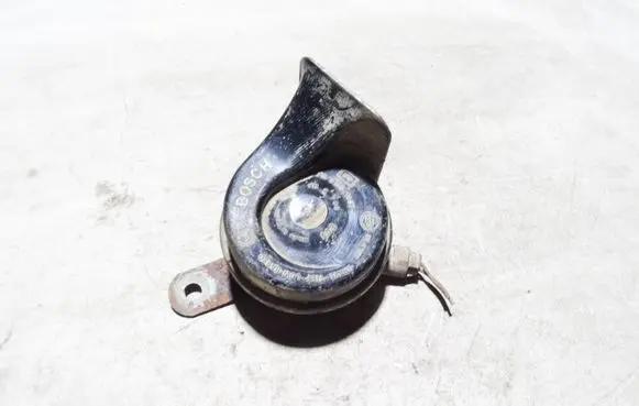 Volkswagen Golf V Horn signal 703881157
