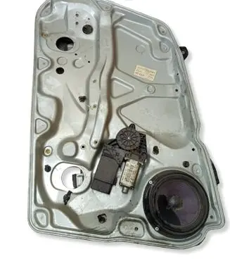 Volkswagen PASSAT B5.5 Front door window regulator motor 3B4837752KC
