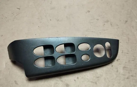 Honda Civic Front door window switch trim SNB6G0
