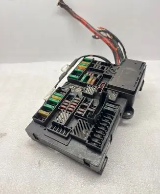 BMW 5 G30 G31 Fuse module 6837092