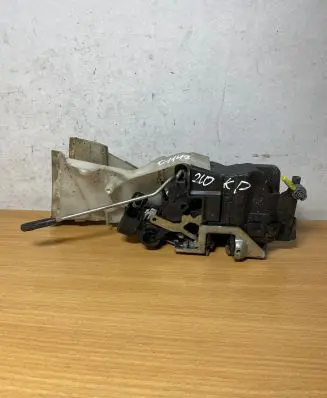 Mercedes-Benz C W202 Coupe door lock (next to the handle) 2027231308 C1147