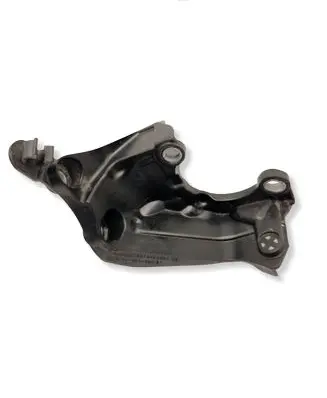 Peugeot 3008 II Engine mounting bracket 9815492580 9813294580