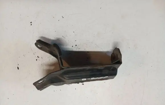 Volvo XC60 Radiator mount bracket 31261931