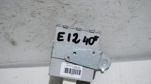 Toyota Corolla E120 E130 Door central lock control unit/module 8974102050