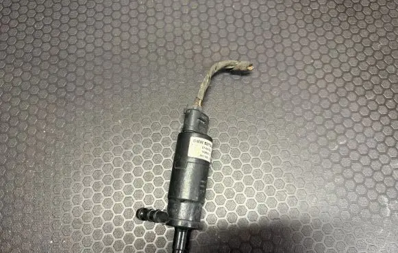 BMW 3 E46 Headlight washer pump 837743001 13264010 001004