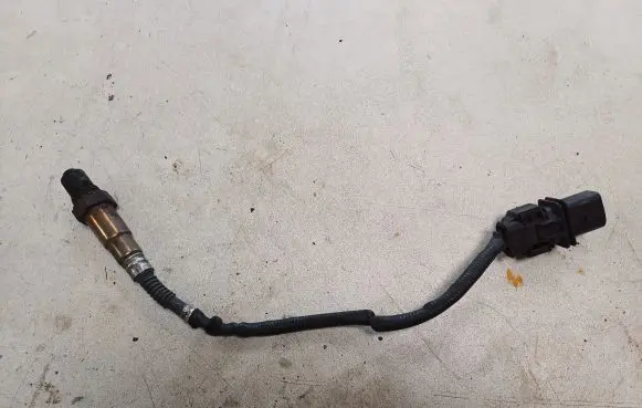 BMW 5 F10 F11 Lambda probe sensor 779160001 0281004018