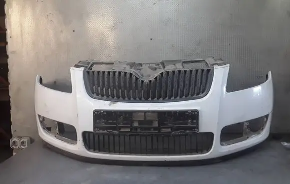 Skoda Fabia Mk2 (5J) Front bumper 