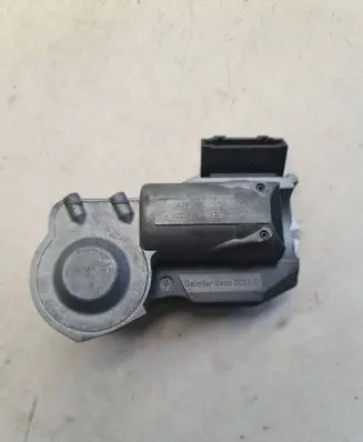 Mercedes-Benz E W211 Steering wheel lock A2034621130