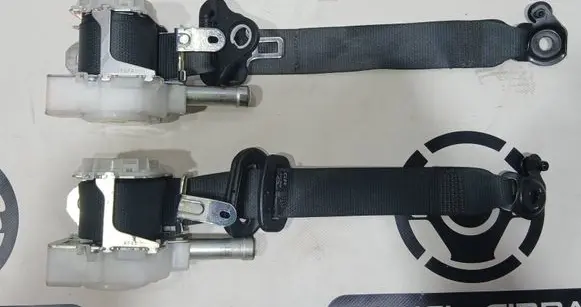 Toyota Yaris Set of seat belts N088601 9P3150P N088701
