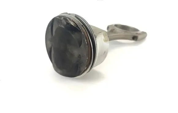 Audi A4 S4 B5 8D Piston 