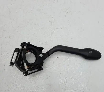 Volkswagen PASSAT B4 Wiper control stalk