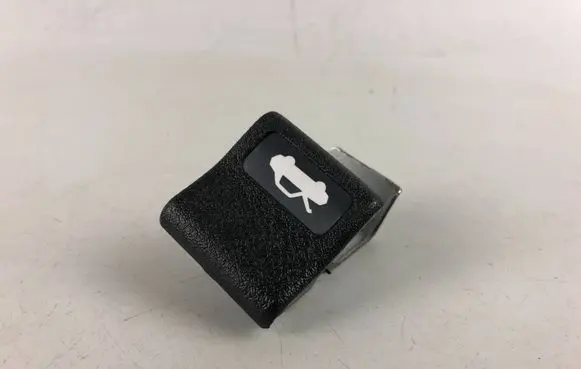 Subaru Impreza II Engine bonnet (hood) release handle