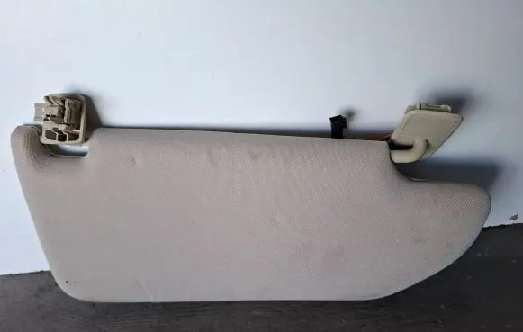 Volvo XC70 Sun visor