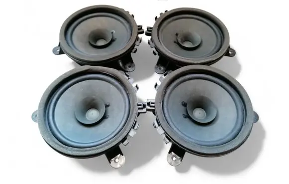 Volvo V50 Audio system kit 30657444