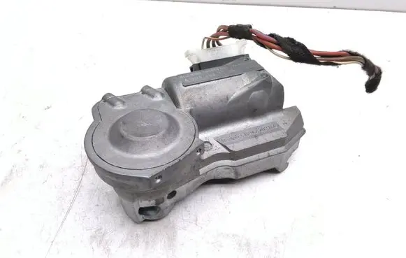 Mercedes-Benz CLK A209 C209 Steering wheel lock A2034621130