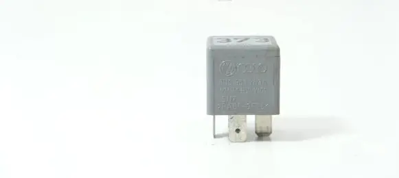 Audi Q7 4L Other relay 8D0951253A