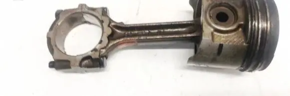 Nissan X-Trail T30 Piston with connecting rod